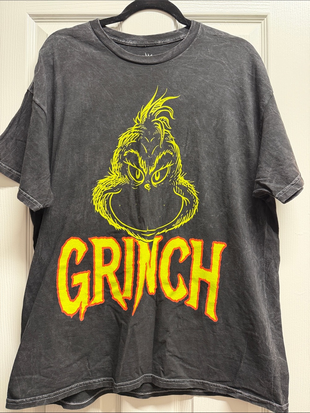 Grinch Graphic Short Sleeve Tee - Black